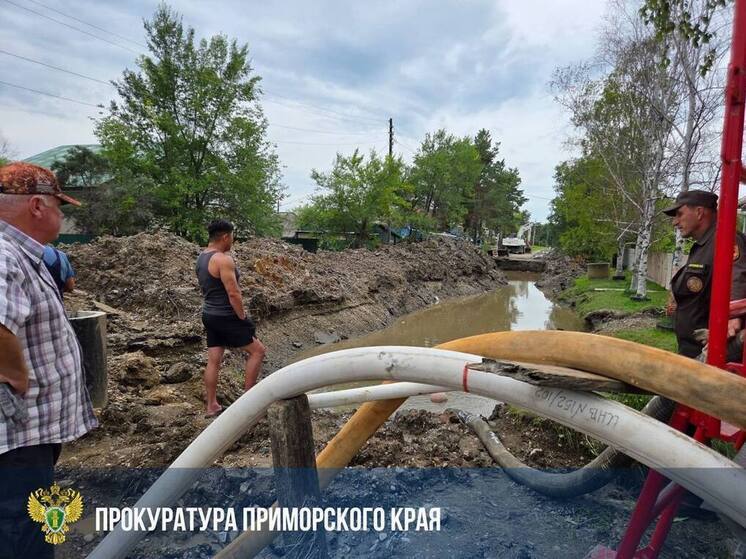 Более тысячи жителей Дальнереченска остались без воды из-за аварии