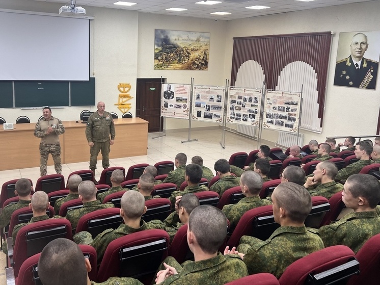 Ветераны СВО рассказали гвардейцам о фронтовых буднях