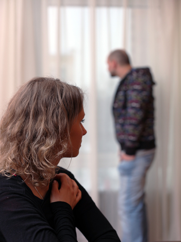 Natura: le donne sono più inclini a tradire durante l'ovulazione a causa dei cambiamenti ormonali.