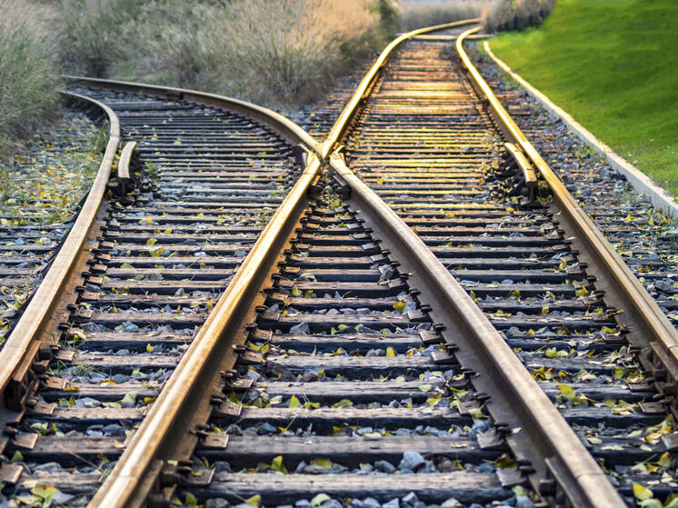 На территории ЛНР планируется восстановить разрушенные железнодорожные пути