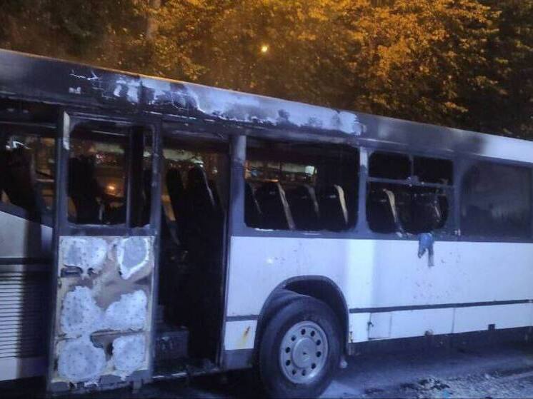 На Московском проспекте загорелся автобус