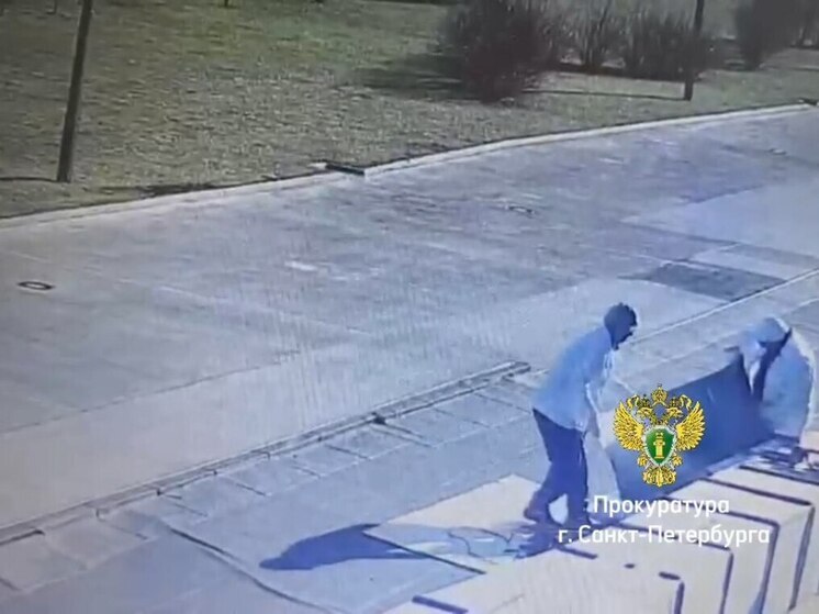 Начальника цеха в Петербурге осудят за падение сотрудника с 4,5 метровой высоты
