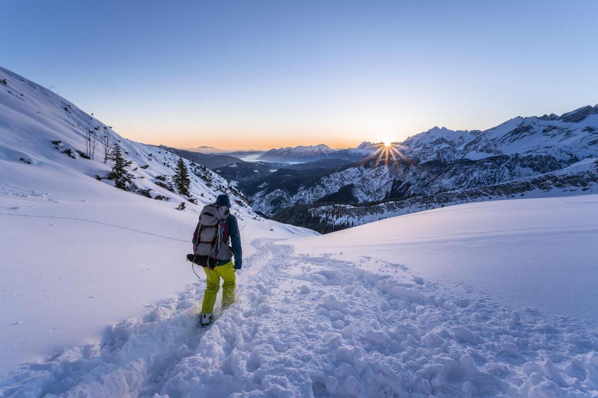 Альпинистка из России застряла на высоте 7 тысяч метров со сломанной ногой