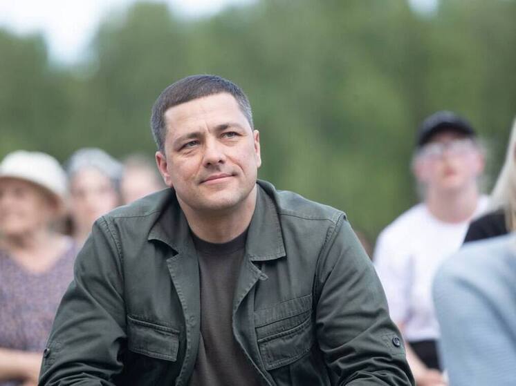 Михаил Ведерников приглашает псковичей присоединиться к его новому каналу в MAX