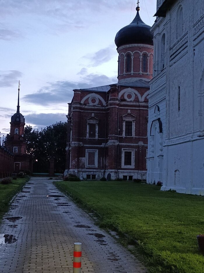 Ворота кремля ночью