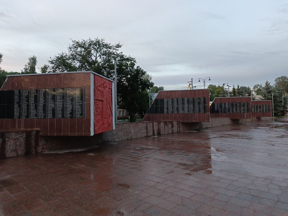 Древние камни