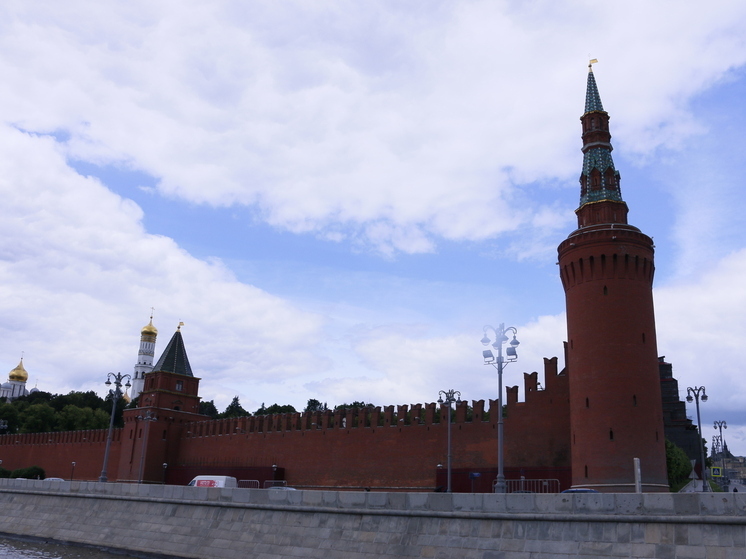 AFP: Путин предложил встретиться с Зеленским в Москве