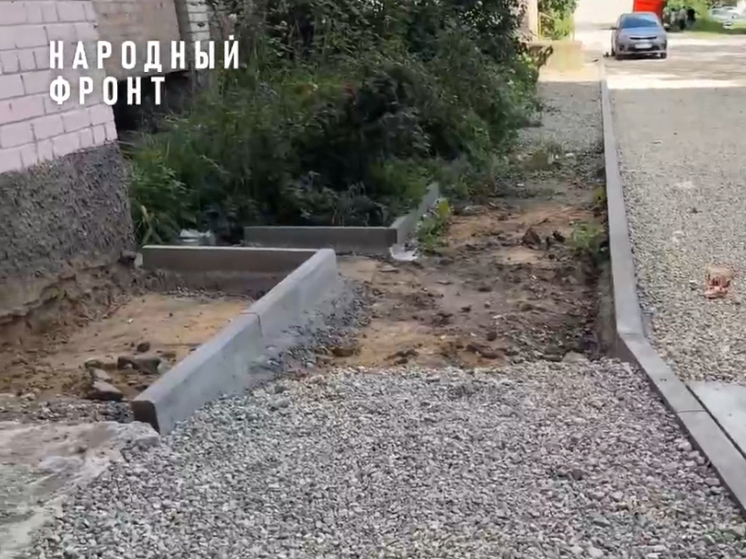 В Орле двор за 5 миллионов превратился в «болото и щебенку»