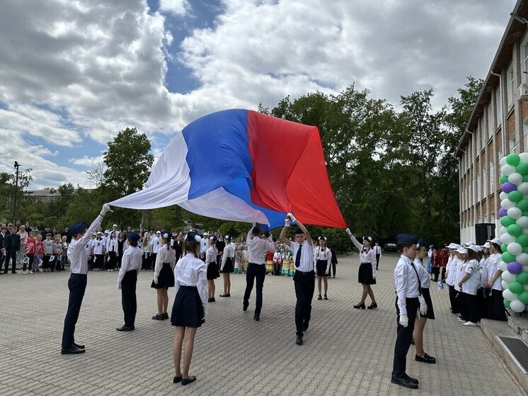 День государственного флага отметят во Владивостоке автопробегом