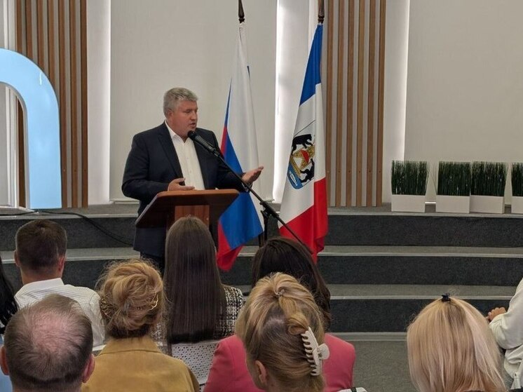 Дронов рассказал о ремонтах школ и благоустройстве Великого Новгорода