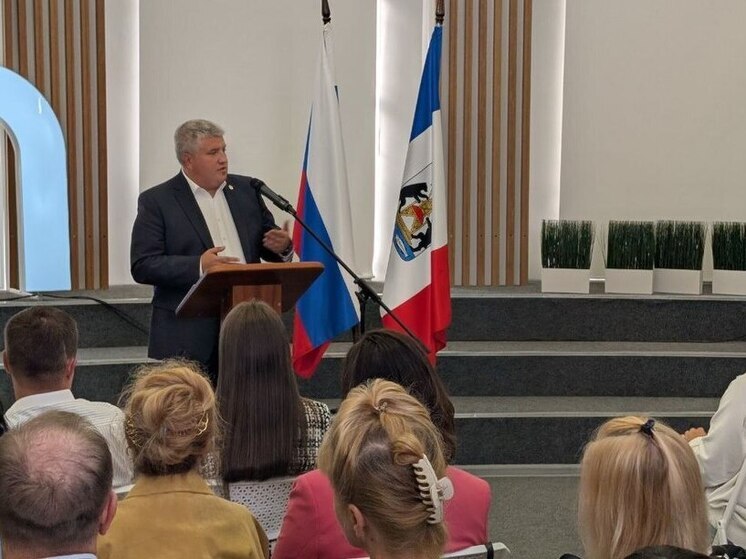 Дронов вспомнил о своем студенчестве на встрече с жителями Великого Новгорода