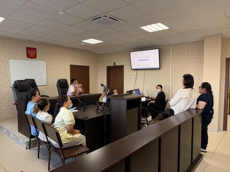 В Туве прошли учебные занятия  с секретарями судебных заседаний по отправке электронных  извещений