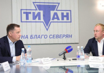 Губернатор Архангельской области Александр Цыбульский и генеральный директор ПКП «Титан» Алексей Крупцов обсудили итоги и перспективы работы холдинга