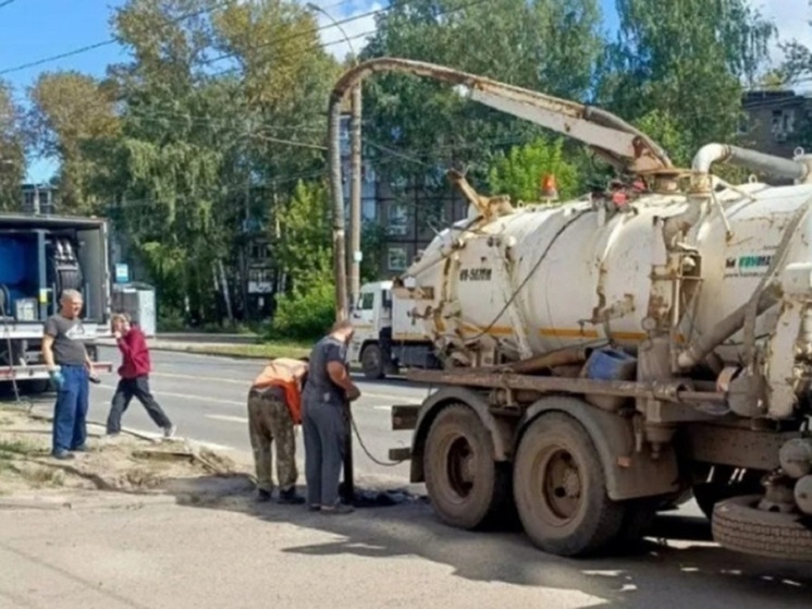 В Иваново продолжаются работы по очистке ливневой канализации