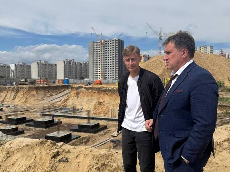 Ход строительства поликлиники в Боровом оценил глава воронежского Минздрава