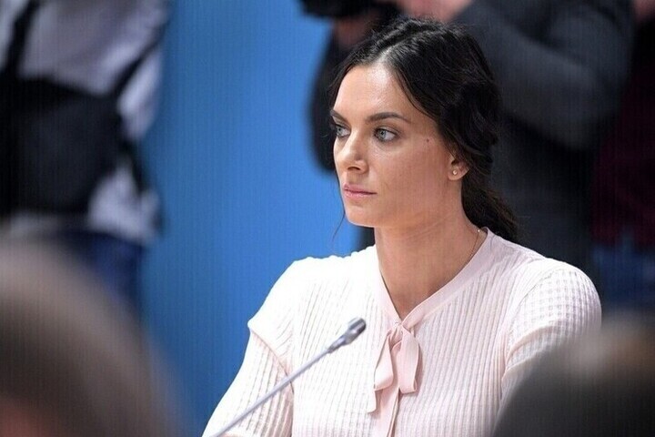 МОК назвал выдумкой информацию о требовании к Исинбаевой покинуть Россию