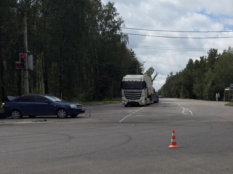 В столкновении 4-х автомобилей в Воронеже пострадала пенсионерка