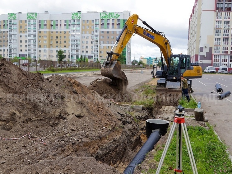 В Брянске продолжается капитальный ремонт улицы Строкина