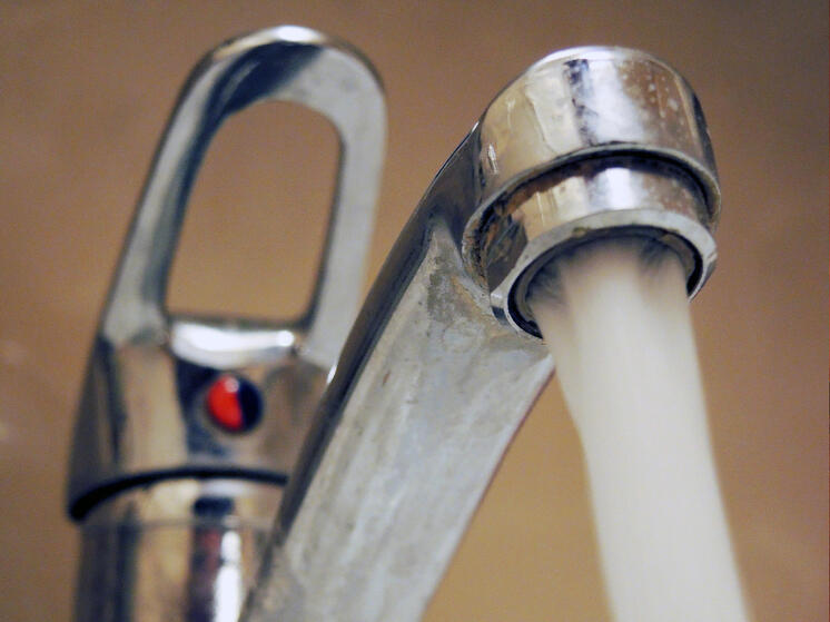 Между тем экспертиза выявила превышения показателей мутности и ржавчины