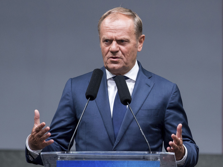 Туск выступил против встречи Путина и Зеленского в Будапеште
