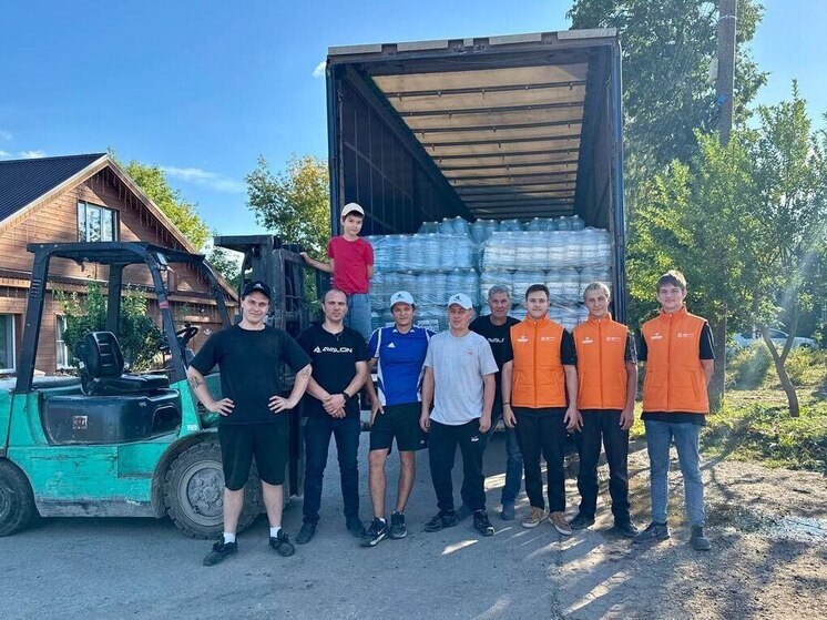 Жители Донецка получили помощь от нижегородских добровольцев