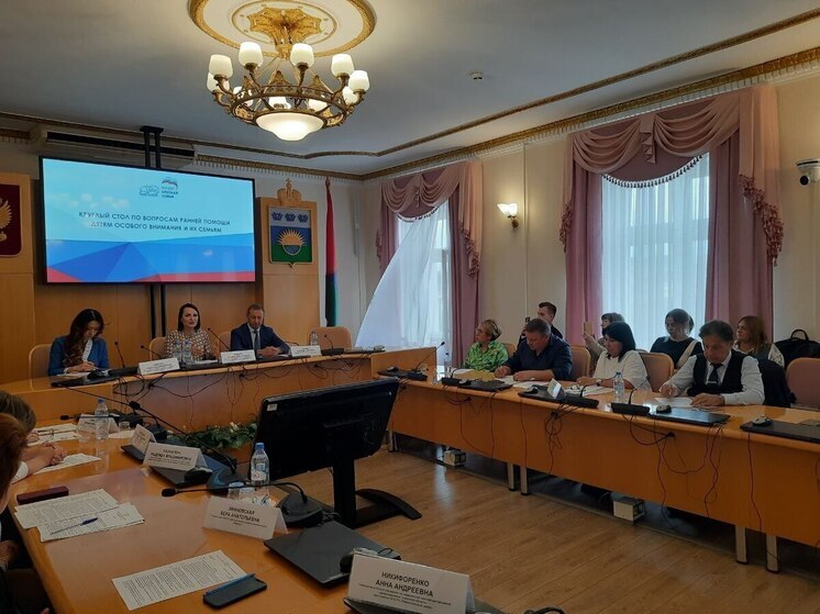 В Тюменской области обсудили развитие системы ранней помощи детям