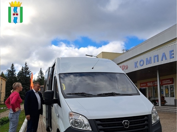 Тарусскому «Лидеру» подарили автобус