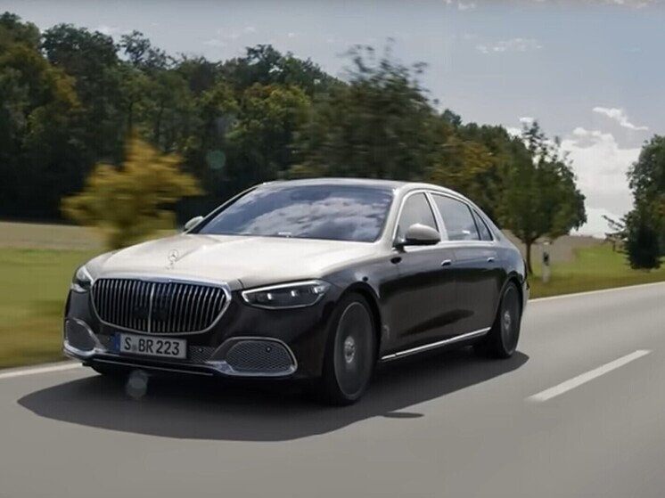 Кадыров подарил Maybach чемпиону UFC Чимаеву