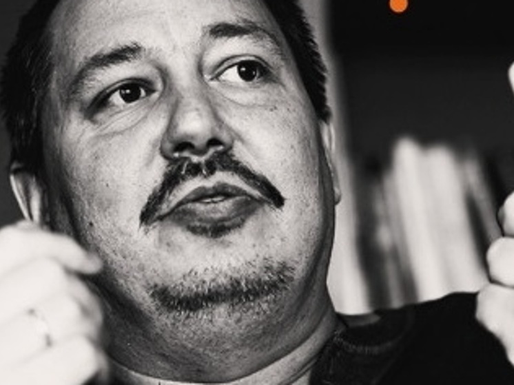 В журнале введены должности директора и главного редактора