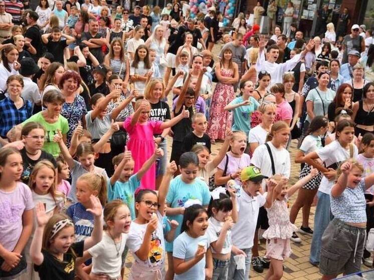 Семьдесят тысяч человек стали участниками масштабной акции "Культурный Донбасс"