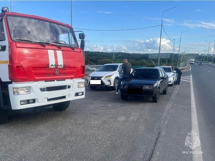 Lexus и «Лада» не поделили дорогу под Калугой