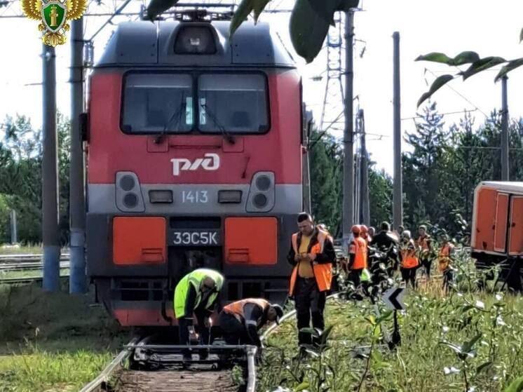 В Бурятии в депо Таксимо произошел сход локомотива