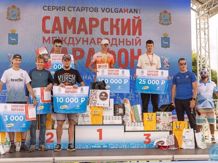 На чемпионате РФ по марафонскому бегу мужская сборная Курска взяла серебро