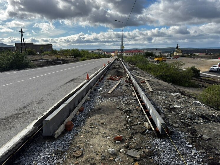 Никель станет удобнее для пешеходов благодаря новому тротуару