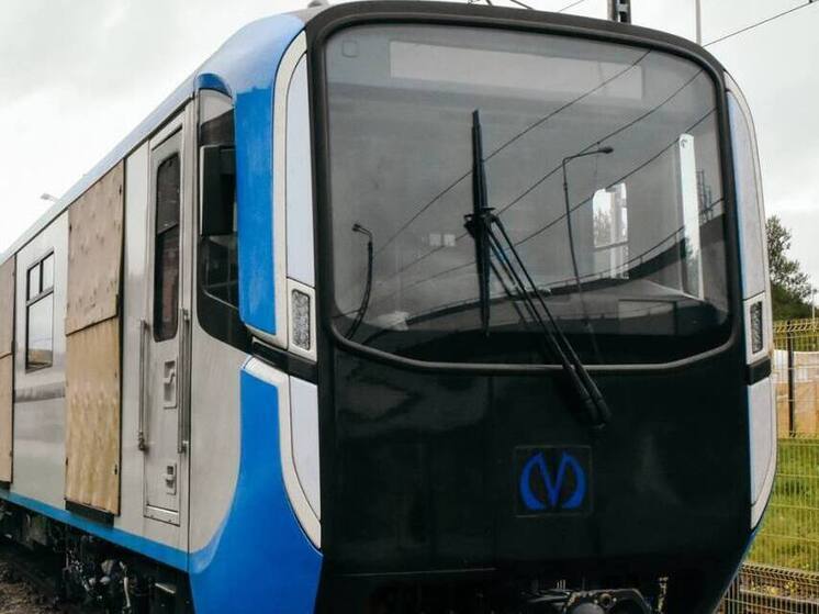 На завод Петербурга привезли поезд «Балтиец-2» для синей ветки метро