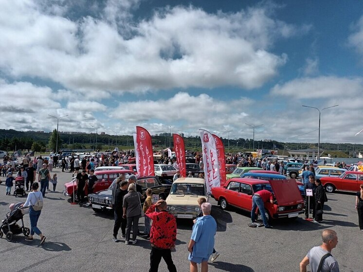 Время ретро: в Калуге покажут исторические автомобили