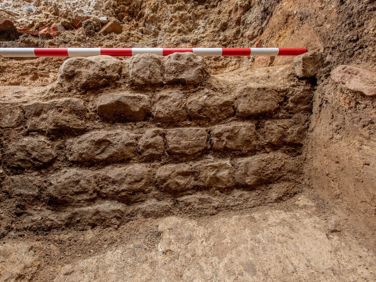 Археологи откопали в Великом Новгороде древнейшую печать Ярослава Мудрого