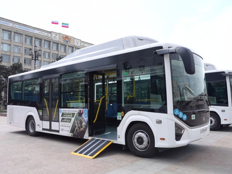 Десять новых автобусов выйдут на маршрут Махачкала – Каспийск