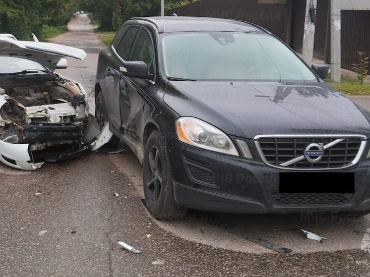 В ДТП на калужских Малинниках пострадали двое