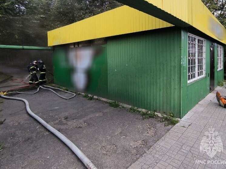 В Ивановской области загорелся магазин