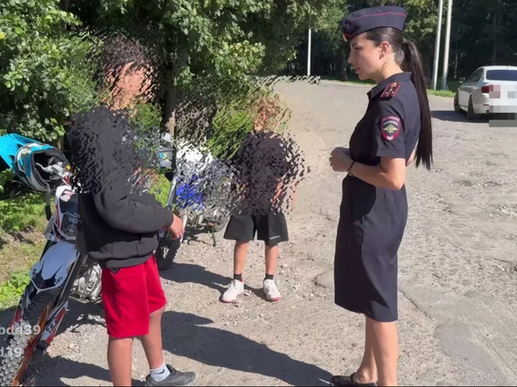 В Калининграде поймали гонявших по улицам на питбайках школьников