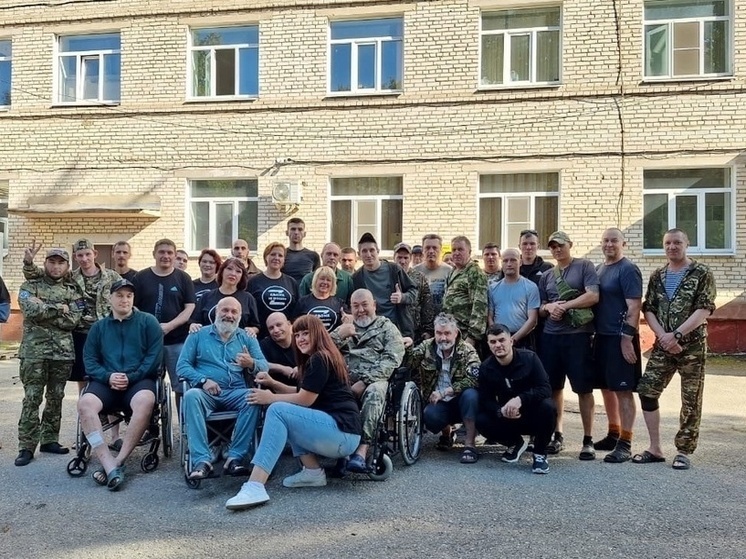 Артисты Мценского района с концертом посетили госпиталь (0+)