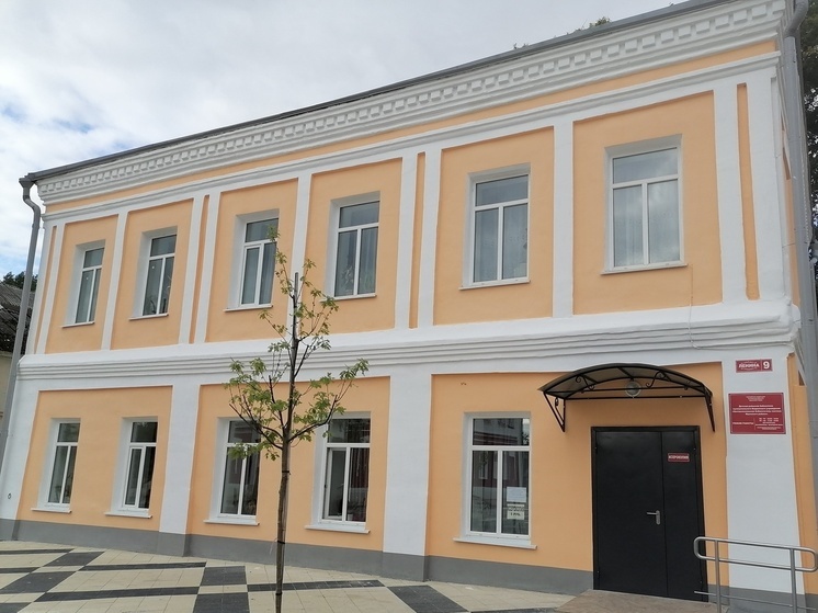 Во Мценске отремонтировали районную библиотеку