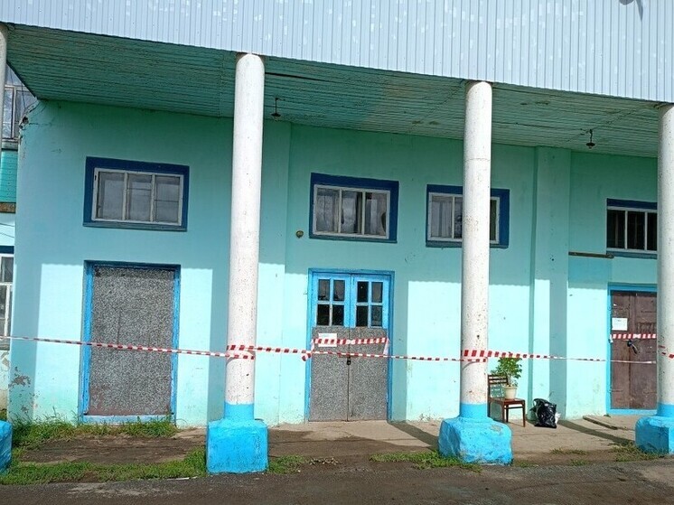 В Прикамье в селе Щучье Озеро закрыли сельский клуб, ставший угрозой для посетителей
