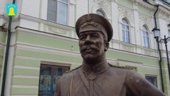 Мальчик с баранками и городовой появились рядом с казначейшей на Тамбовском Арбате