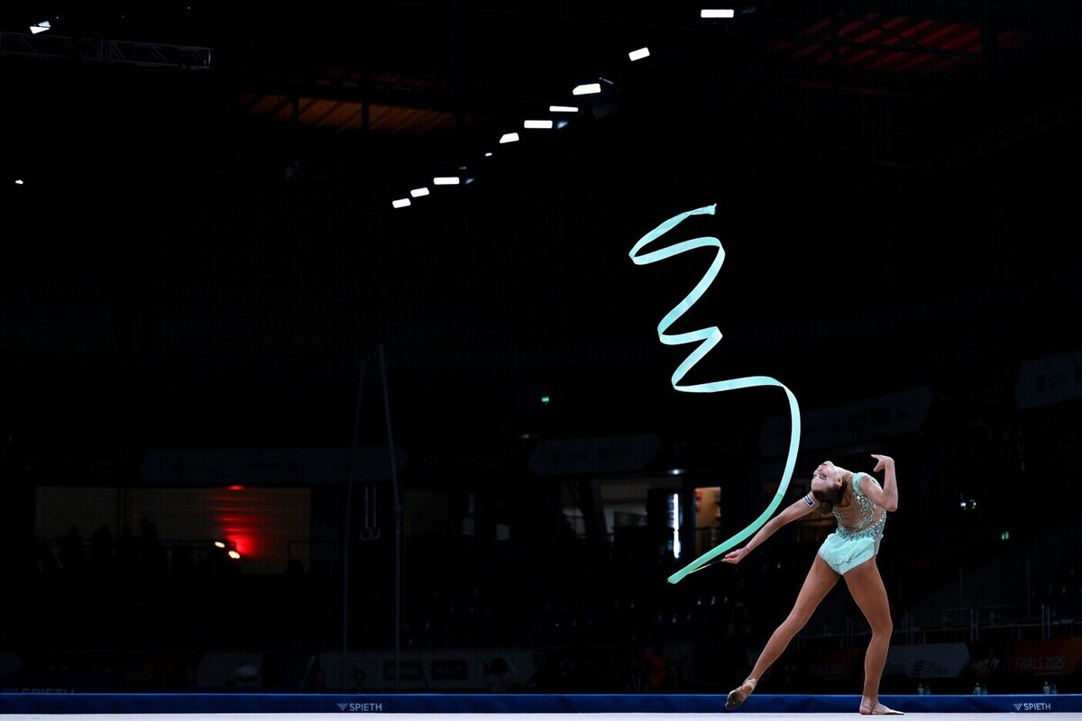 В Москве установили мировой рекорд по исполнению элемента с гимнастической лентой