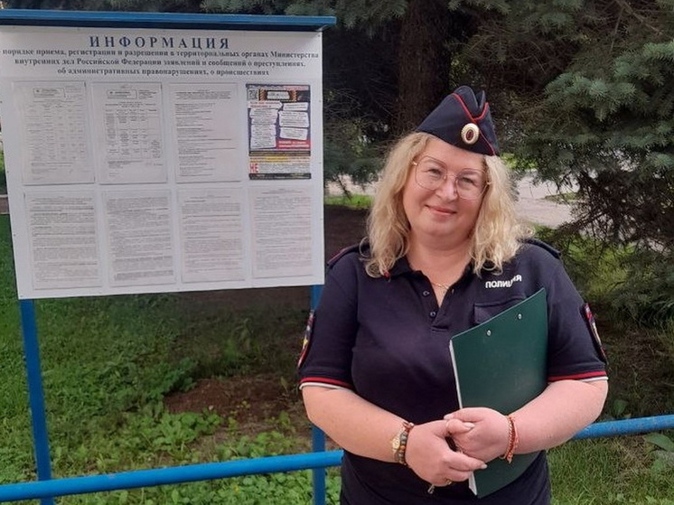 Сотрудница полиции помогла юной йошкаролинке вернуть похищенные деньги