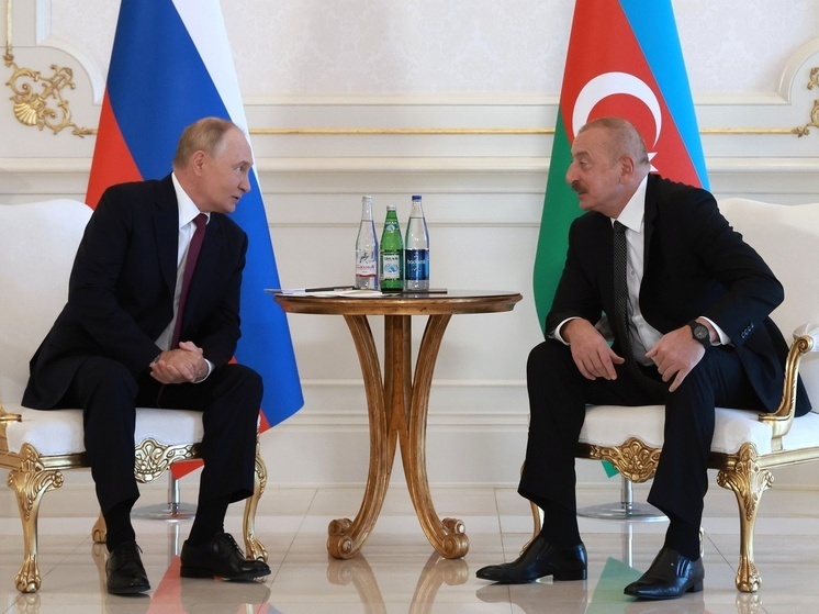 Азербайджанское агентство «Азертадж» сообщило, что Владимир Путин направил поздравления супруге Ильхама Алиева по случаю её дня рождения и отдельно попросил передать личный привет президенту Азербайджана