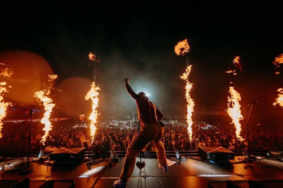 Большинство посетителей концертной площадки МТС Live Лето в Лужниках составила молодежь