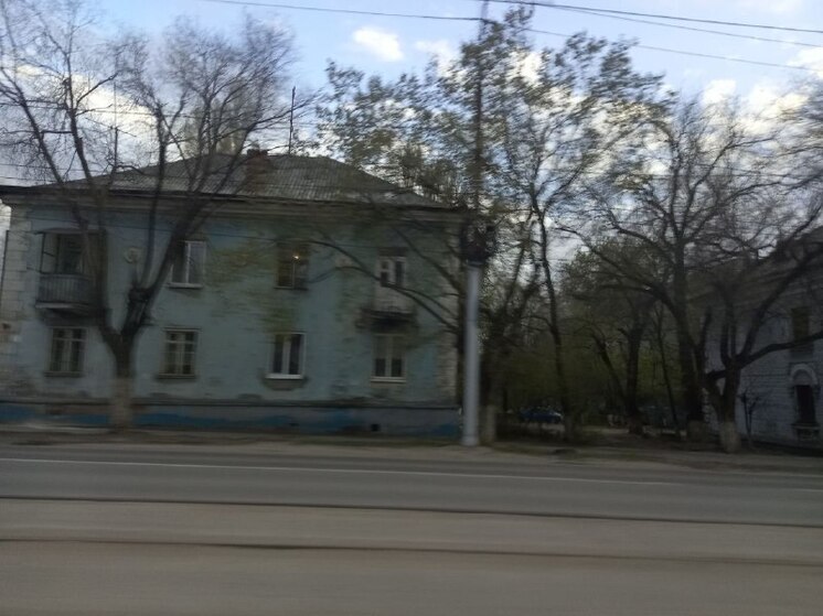 Саратовчанка через суд получила от мэрии деньги за квартиру в аварийном доме